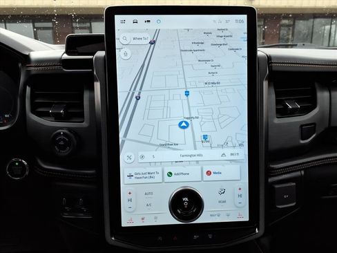 Used 2023 Ford Expedition Max Platinum image 16