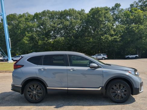 Used 2022 Honda CR-V Touring image 2