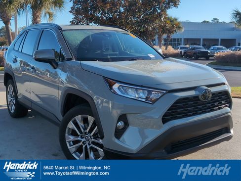 Used 2020 Toyota RAV4 XLE Premium image 1