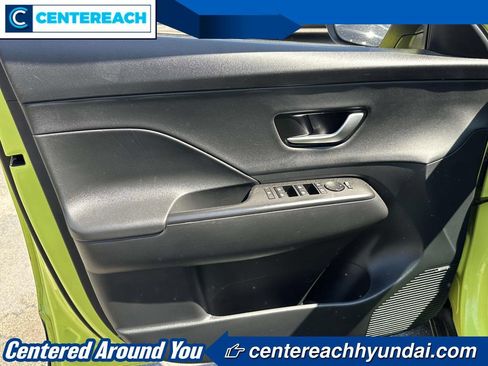 Used 2024 Hyundai Kona Limited AWD/4WD image 15