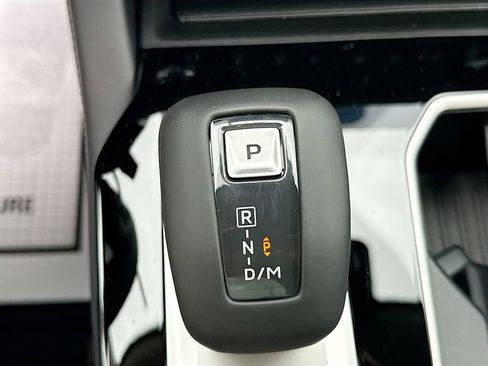 New 2026 Mitsubishi Outlander SE image 17