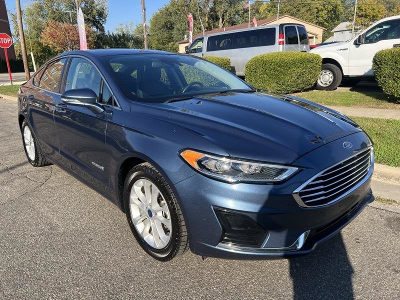 Used 2019 Ford Fusion SEL FWD image 2