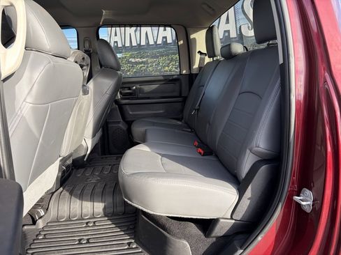 Used 2018 RAM 2500 Tradesman w/ Chrome Appearance Group image 15