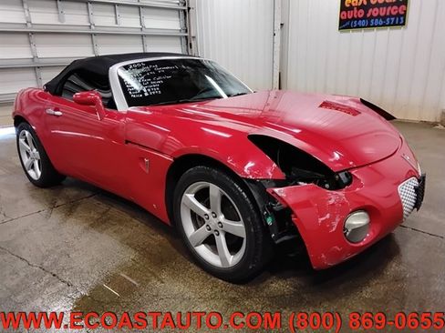 Used 2006 Pontiac Solstice Convertible w/ Premium Package image 1