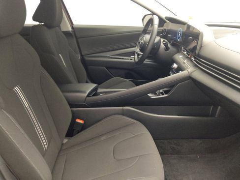 Used 2023 Hyundai Elantra SEL w/ Convenience Package FWD image 21