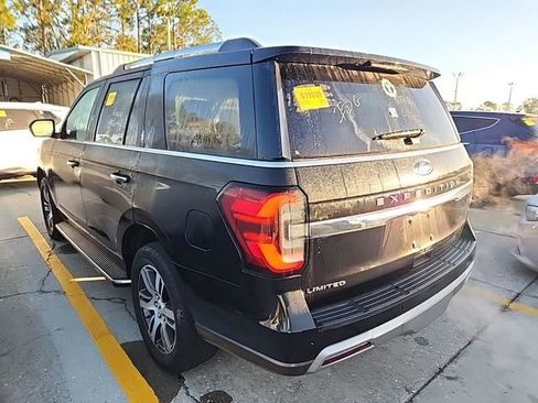 Used 2022 Ford Expedition Limited image 5