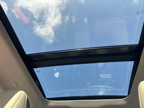 Used 2025 Nissan Murano SL image 12