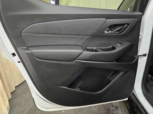 Used 2023 Chevrolet Traverse Premier w/ Redline Edition AWD/4WD image 31