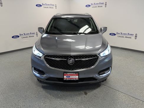Used 2020 Buick Enclave Avenir w/ Avenir Technology Package FWD image 2