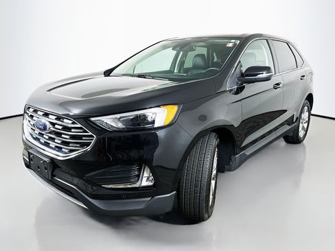 Used 2024 Ford Edge Titanium AWD/4WD image 3