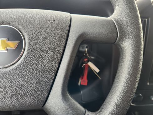 New 2025 Chevrolet Express 2500 image 29