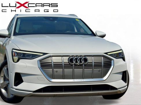 Used 2019 Audi e-tron Premium Plus AWD/4WD image 3