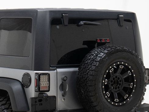 Used 2016 Jeep Wrangler Unlimited Sport w/ Quick Order Package 24S AWD/4WD image 14