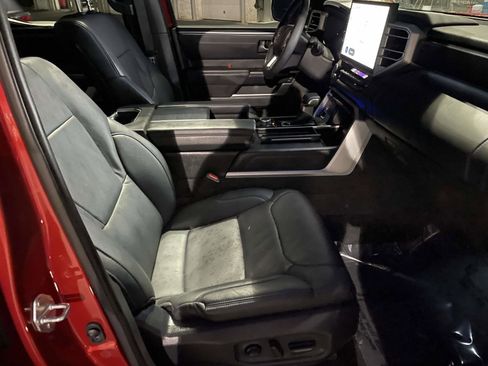Used 2025 Toyota Tundra Platinum AWD/4WD image 42