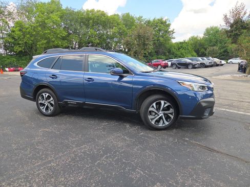 Used 2020 Subaru Outback Limited AWD/4WD image 3