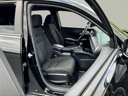 Used 2024 Honda HR-V Sport image 27