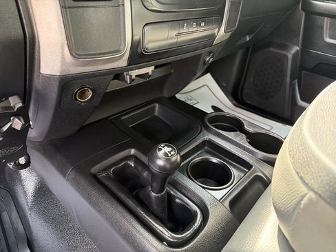 Used 2016 RAM 2500 Tradesman w/ Chrome Appearance Group AWD/4WD image 12