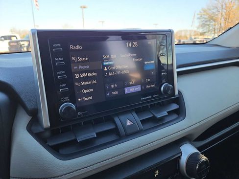 Used 2019 Toyota RAV4 XLE image 31