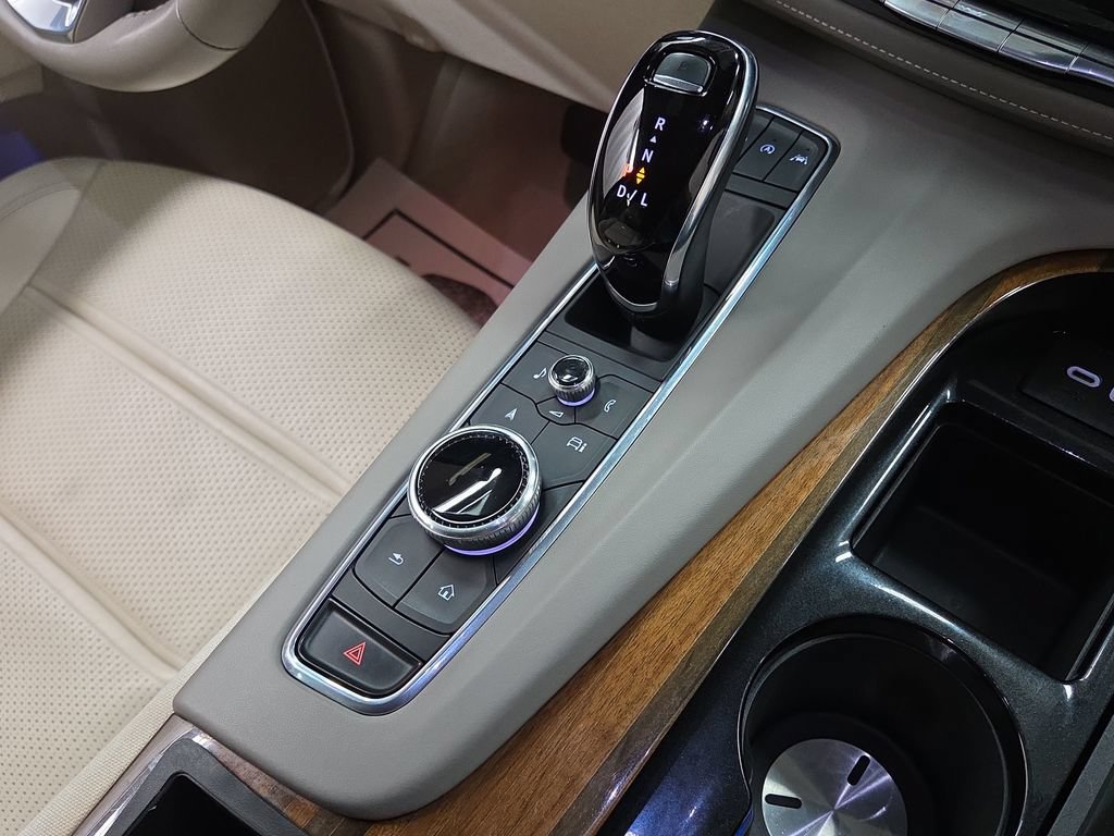 Used 2024 Cadillac Escalade Sport Platinum w/ LPO, ONYX Package AWD/4WD image 20