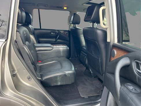 Used 2013 INFINITI QX56 4WD w/ Deluxe Touring Pkg image 27