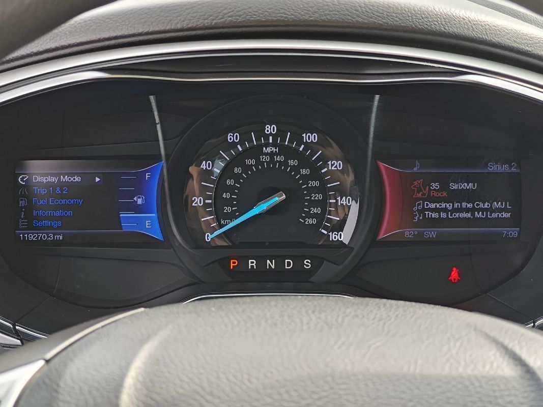 Used 2013 Ford Fusion SE FWD image 22