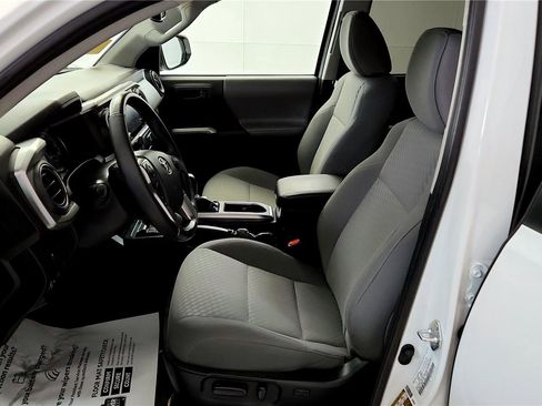 Certified 2023 Toyota Tacoma SR5 image 15