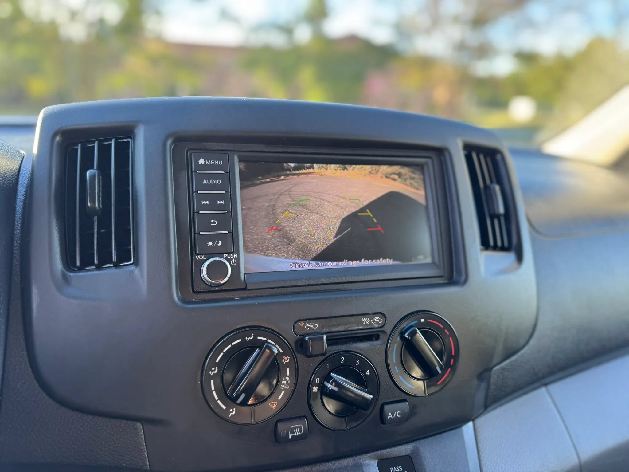 Used 2020 Nissan NV200 SV FWD image 12