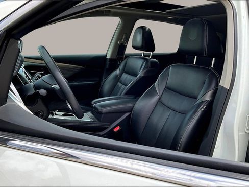 Used 2017 Nissan Murano Platinum w/ Platinum Technology Package image 19