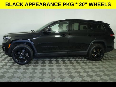 Used 2022 Jeep Grand Cherokee L Limited w/ Black Appearance Package AWD/4WD image 6