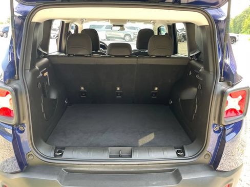 Used 2021 Jeep Renegade Latitude AWD/4WD image 15