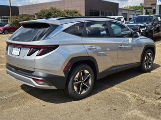 New 2026 Hyundai Tucson SEL video 2