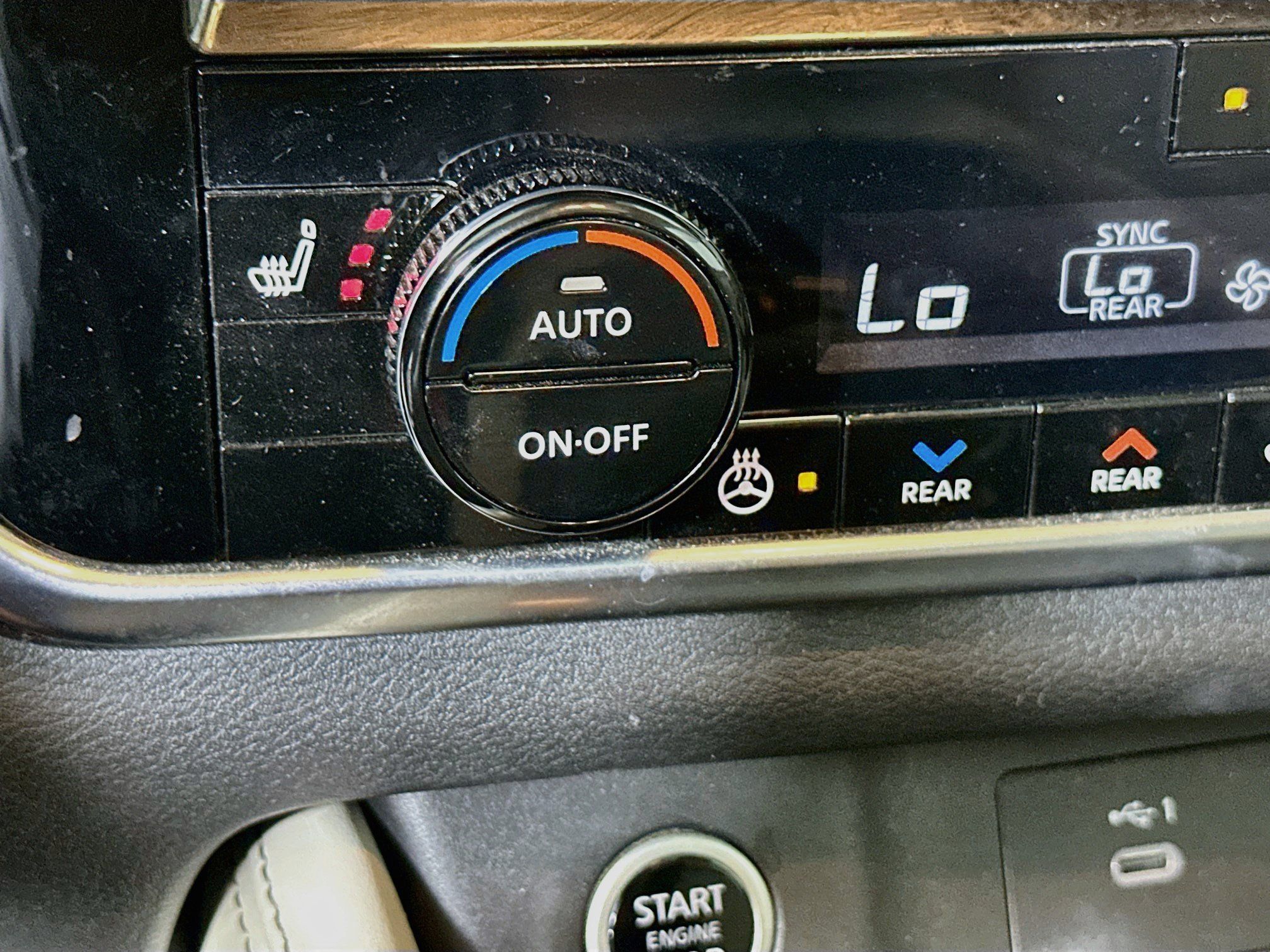 Used 2023 Nissan Rogue SL w/ SL Premium Package FWD image 26