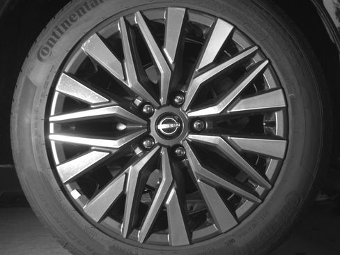 Used 2025 Nissan Altima 2.5 SV FWD image 15