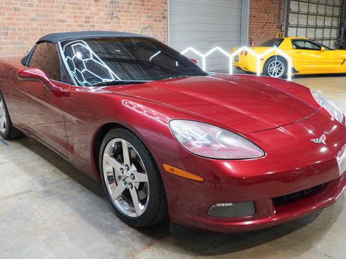 Used 2007 Chevrolet Corvette Coupe w/ Preferred Equipment Group RWD image 23