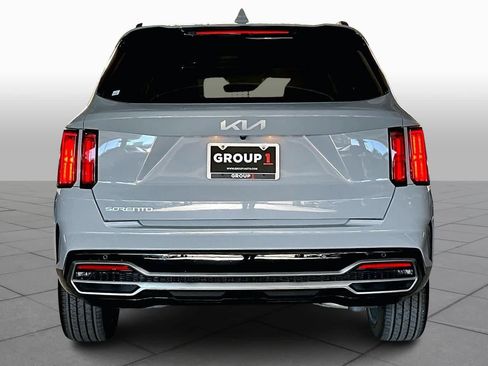 Used 2023 Kia Sorento SX image 4