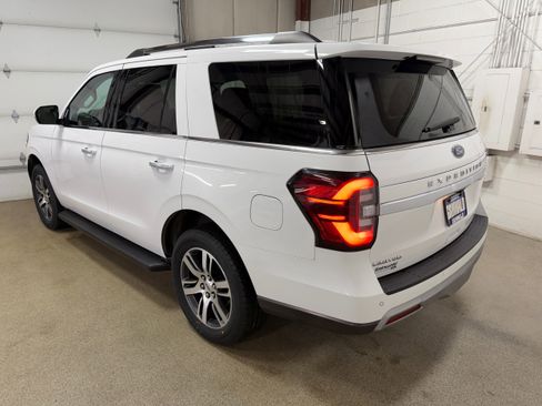 Certified 2024 Ford Expedition Limited image 7