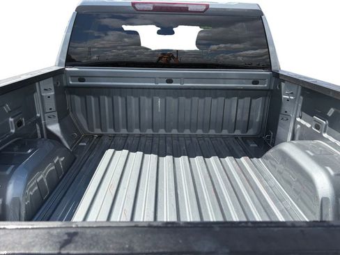 Certified 2025 GMC Sierra 1500 SLT AWD/4WD image 19