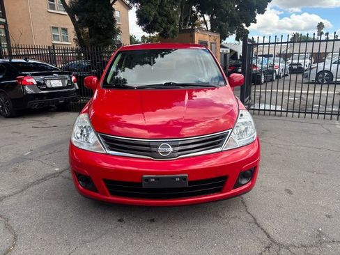 Used 2011 Nissan Versa 1.8 S image 2