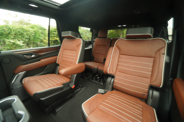 Used 2023 GMC Yukon Denali Ultimate AWD/4WD image 23