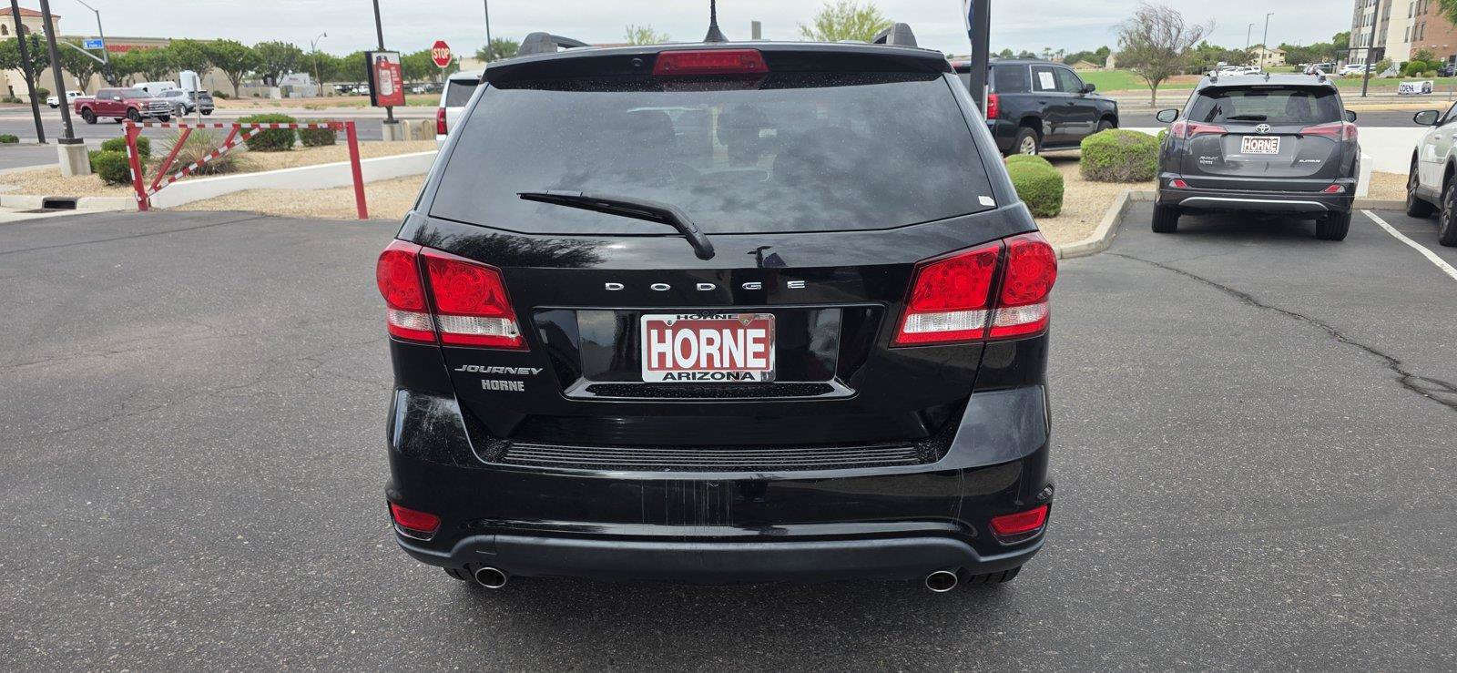 Used 2018 Dodge Journey SXT w/ Connectivity Group FWD image 6