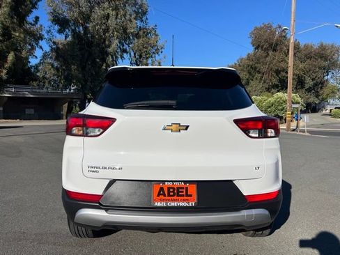 Used 2025 Chevrolet TrailBlazer LT AWD/4WD image 8