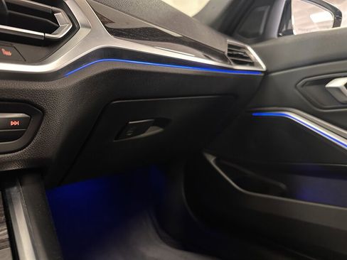 Used 2022 BMW 330i Sedan w/ M Sport Package image 39