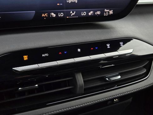 Used 2025 Buick Enclave Preferred image 20