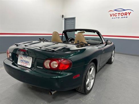Used 2001 MAZDA MX-5 Miata Base image 19