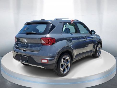 Certified 2025 Hyundai Venue SEL FWD image 4