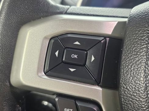 Used 2020 Ford F150 Lariat image 37