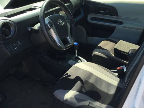 Used 2013 Toyota Prius C Three FWD image 4