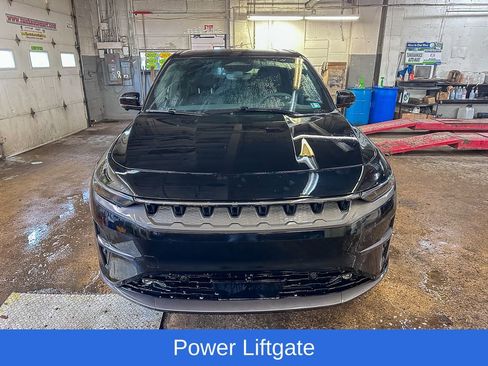 Used 2025 Jeep Wagoneer S Limited image 8