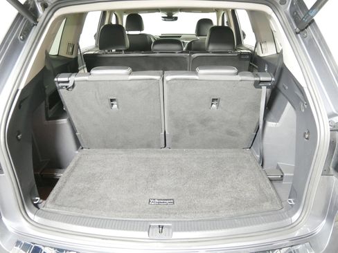 Used 2021 Volkswagen Atlas SEL Premium w/ MDO Package (Bench Seat) AWD/4WD image 18