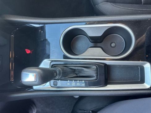 Used 2024 Nissan Altima 2.5 SV image 9